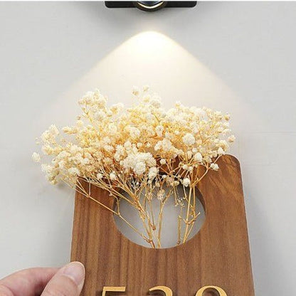 Houten deurbord met bloemendesign – persoonlijk, elegant en eenvoudig te bevestigen